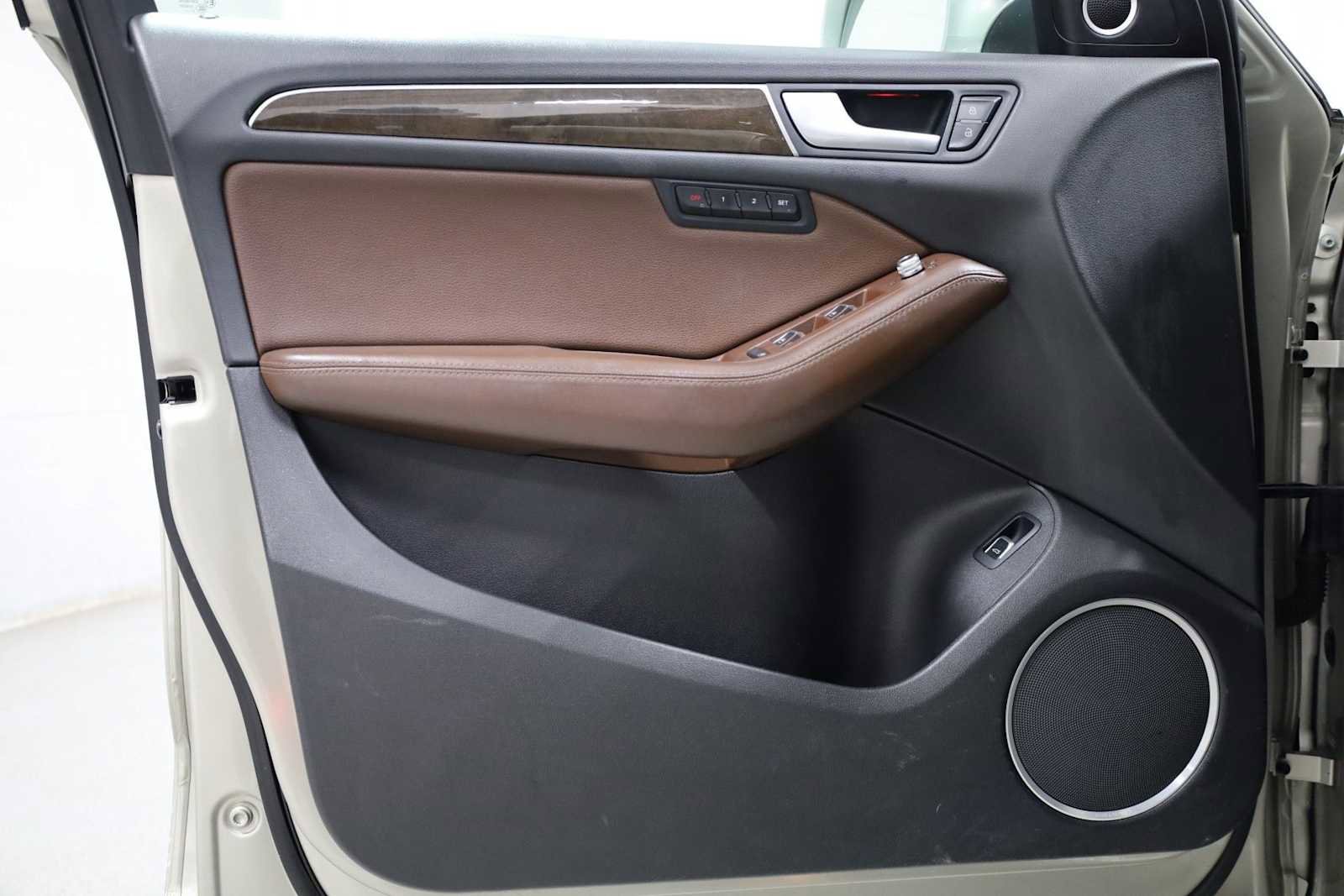 Used 2014 Audi Q5 3.0T Prestige image 16