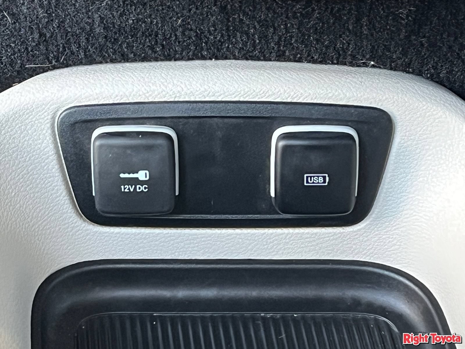 Used 2020 Chrysler Pacifica Limited FWD image 26