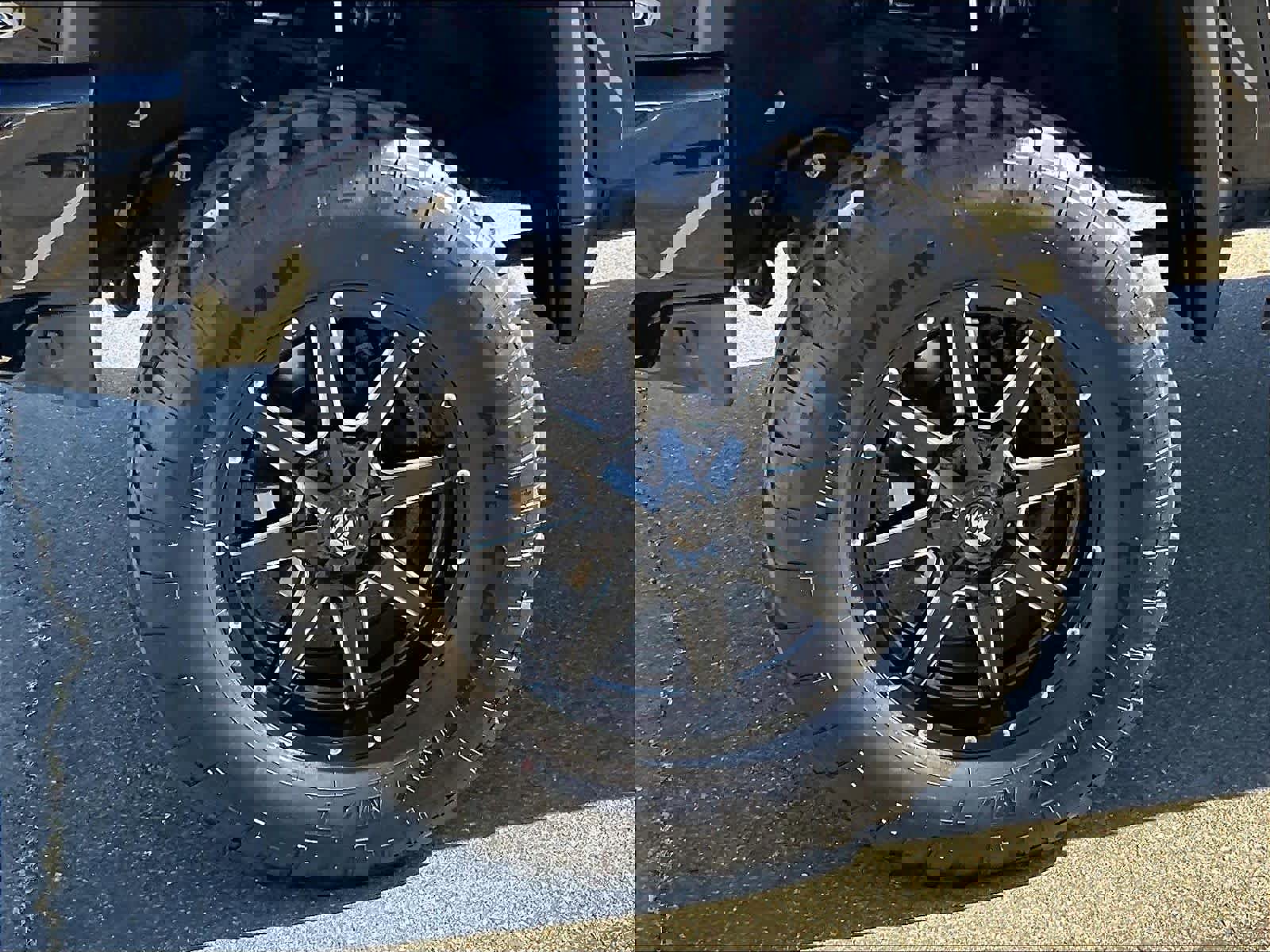 Used 2020 Chevrolet Silverado 2500 High Country w/ Z71 Off-Road Package image 11