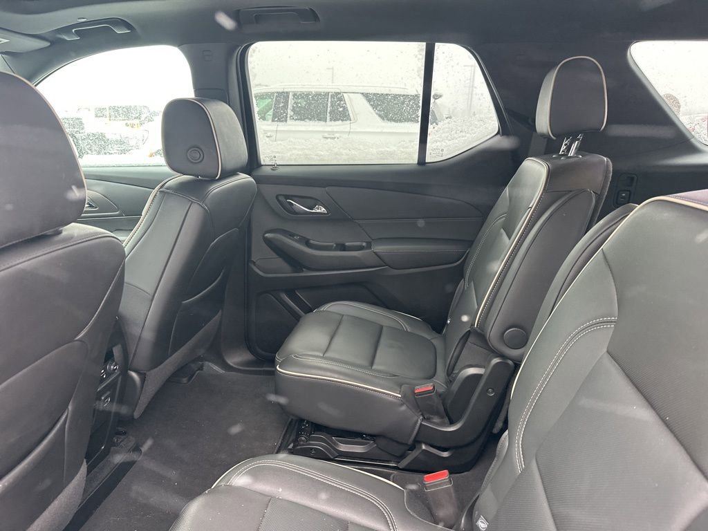 Used 2023 Chevrolet Traverse Premier image 10