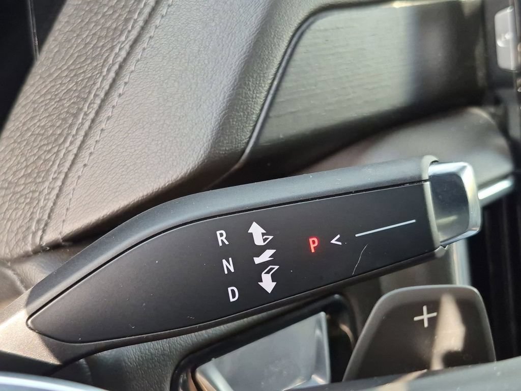 Used 2025 GMC Yukon Denali AWD/4WD image 8
