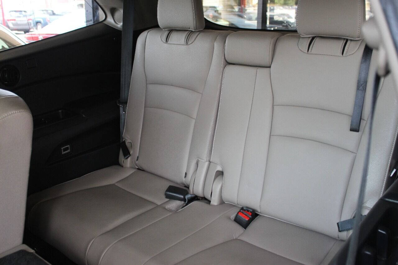 Used 2017 Honda Pilot Touring image 15