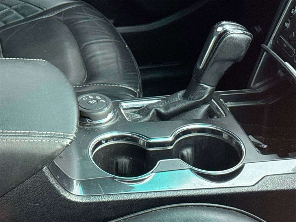 Used 2017 Ford Explorer Platinum image 15