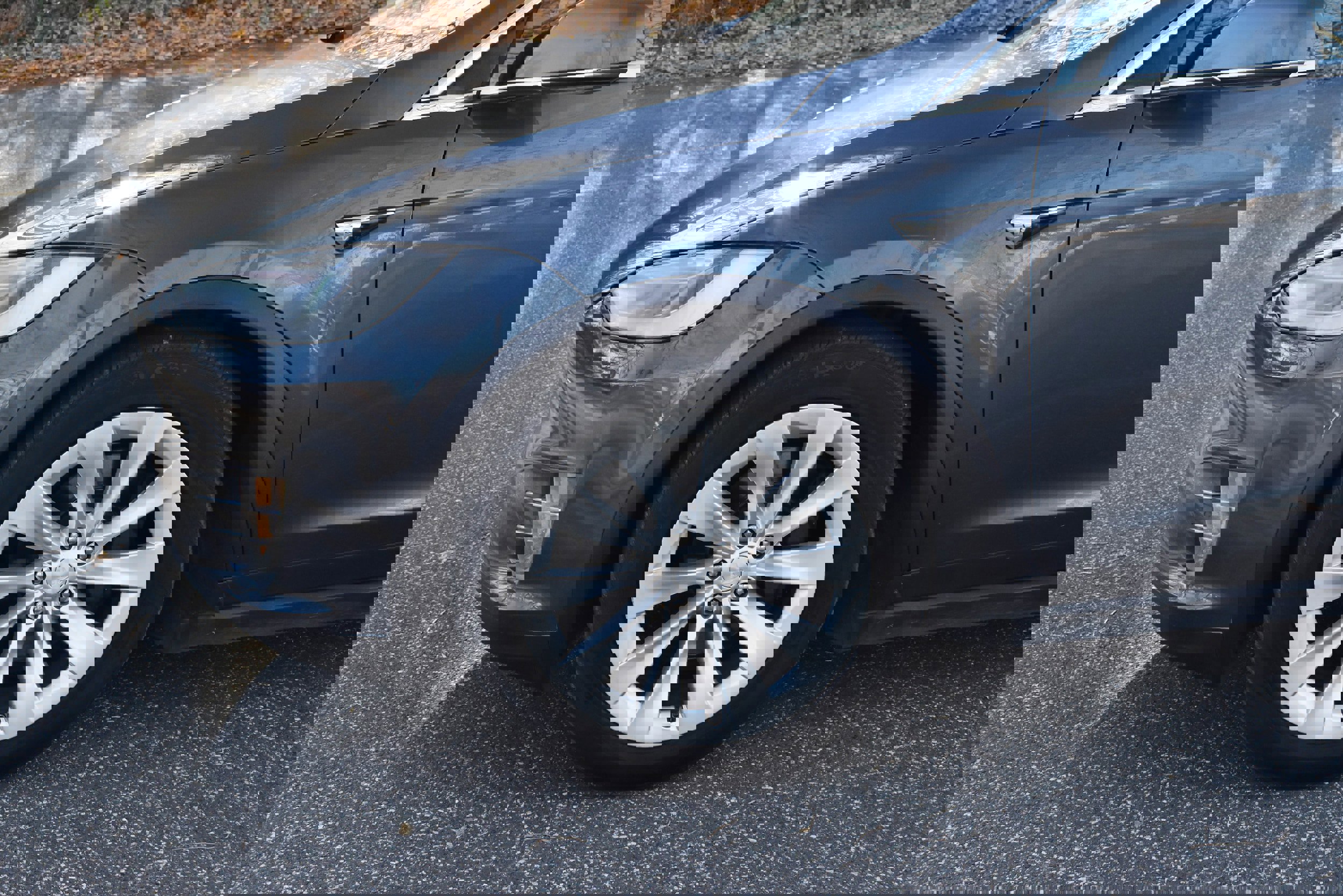 Used 2018 Tesla Model X 75D image 15