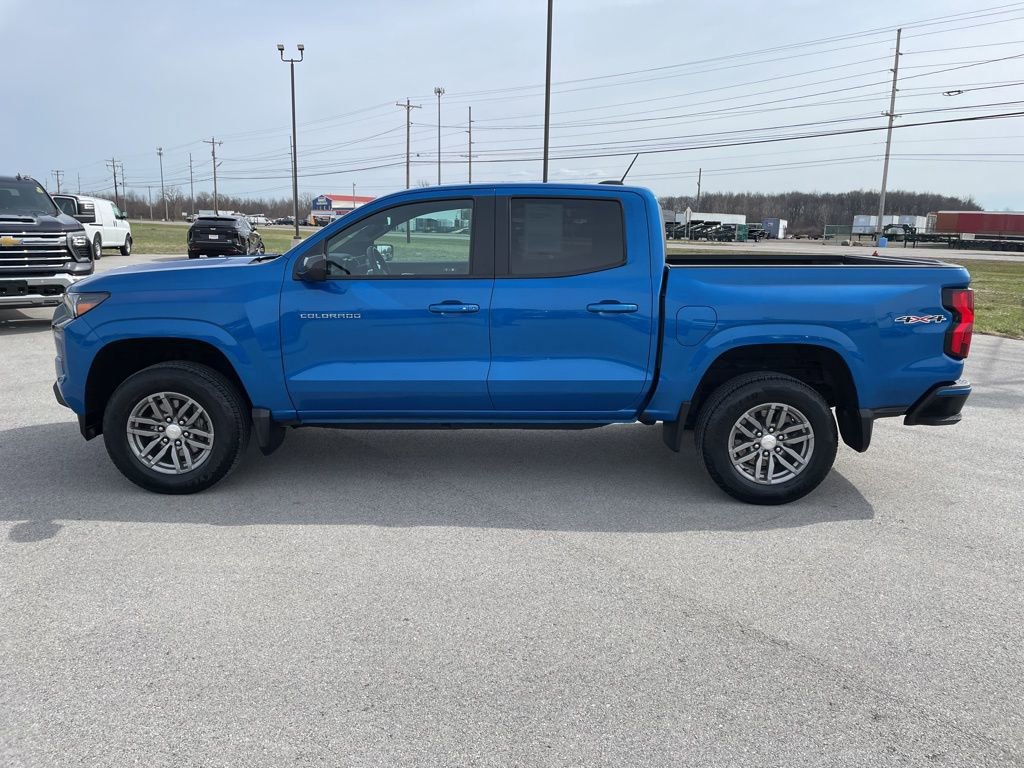 Used 2023 Chevrolet Colorado LT w/ LT Convenience Package image 4