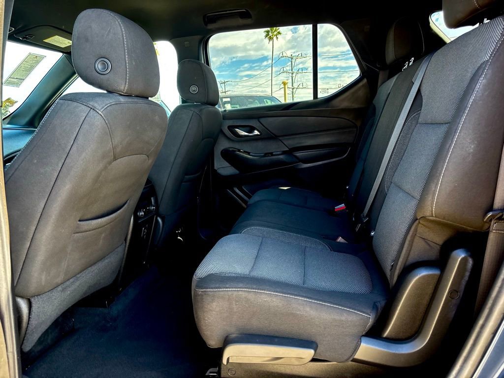 Used 2023 Chevrolet Traverse LT image 21