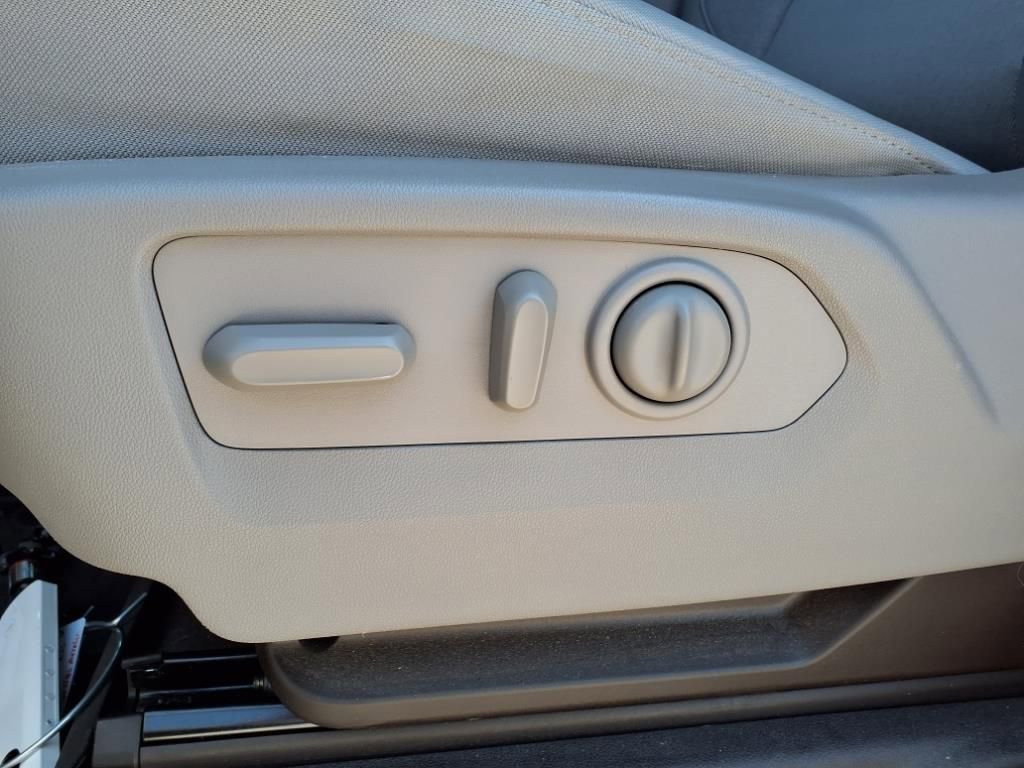 Used 2020 Chevrolet Silverado 1500 RST w/ All-Star Edition image 10