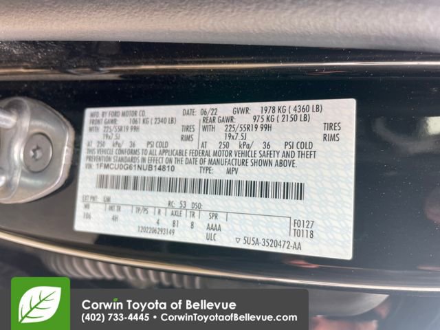 Used 2022 Ford Escape SE w/ SE Sport Appearance Package FWD image 28