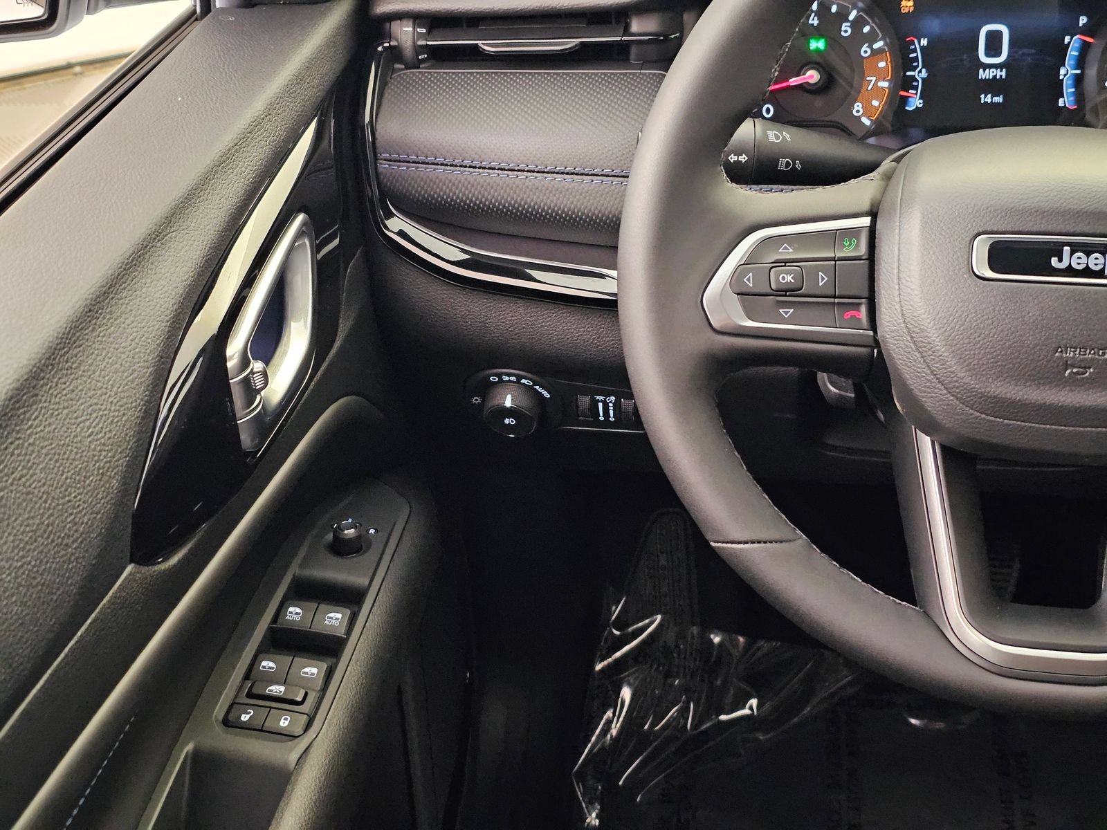 New 2026 Jeep Compass Latitude AWD/4WD image 19