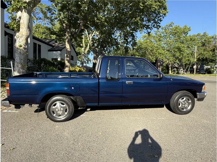 Used 1994 Toyota Pickup DX RWD image 8