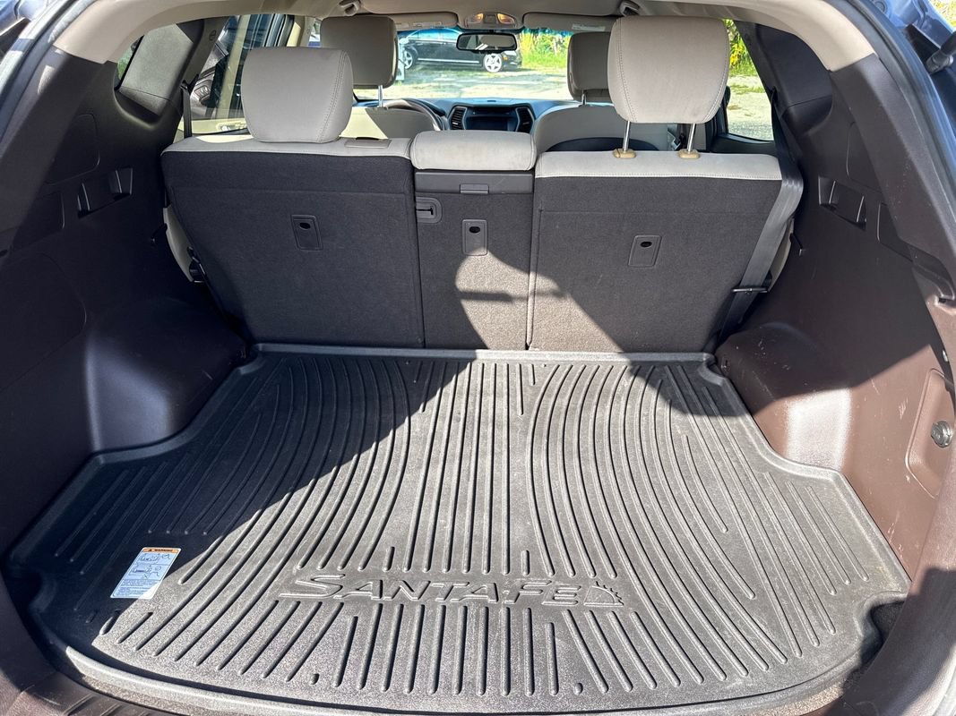 Used 2017 Hyundai Santa Fe Sport FWD image 14