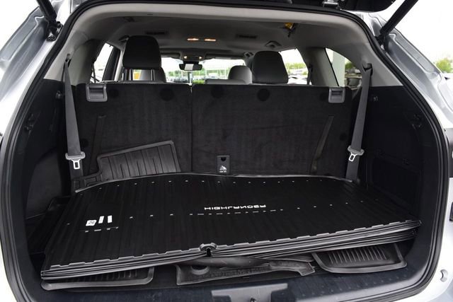 Used 2023 Toyota Highlander XLE image 29