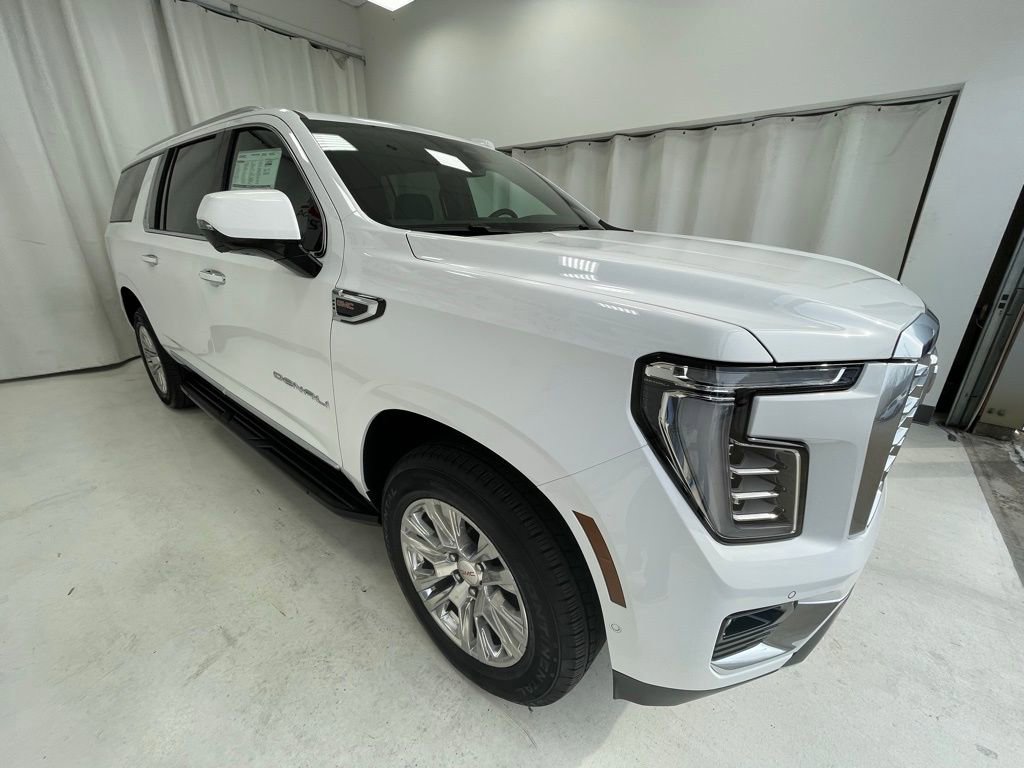 New 2026 GMC Yukon XL Denali image 3