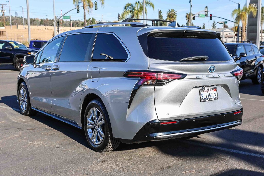 Certified 2024 Toyota Sienna Platinum AWD/4WD image 24