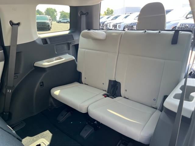 New 2026 Hyundai Santa Fe SE image 16