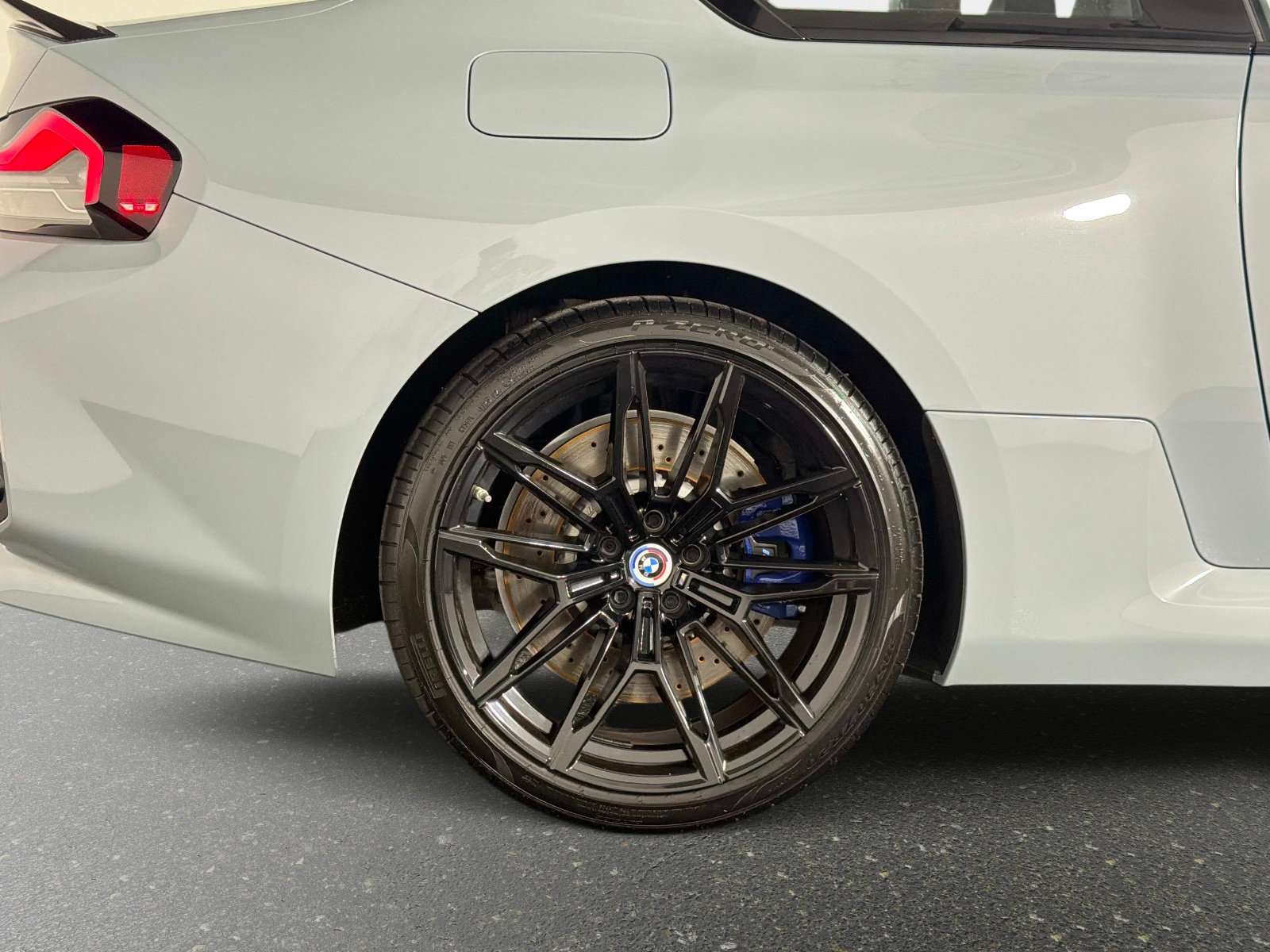 Used 2023 BMW M2 w/ Lighting Package RWD image 18