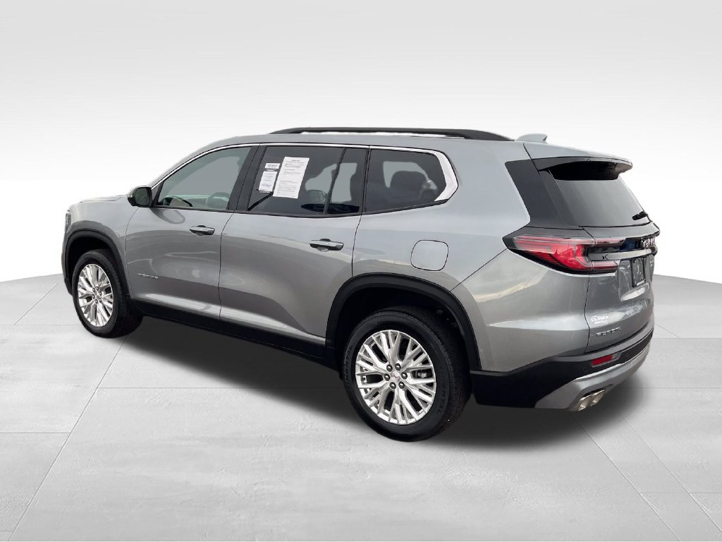 Used 2026 GMC Acadia Elevation w/ Elevation Premium Package FWD image 3