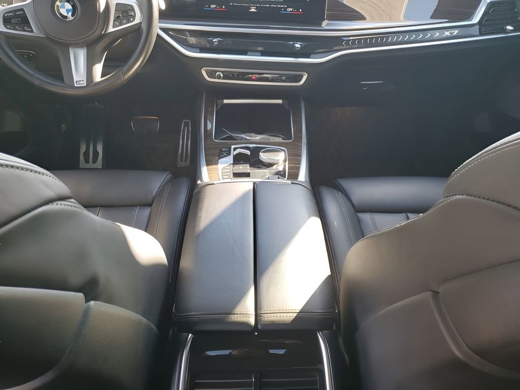 Used 2023 BMW X7 xDrive40i w/ M Sport Package image 22