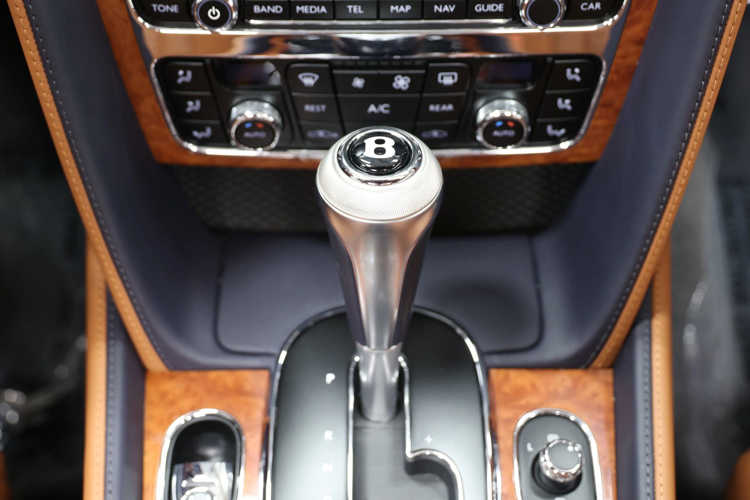 Used 2016 Bentley Flying Spur W12 AWD/4WD image 37