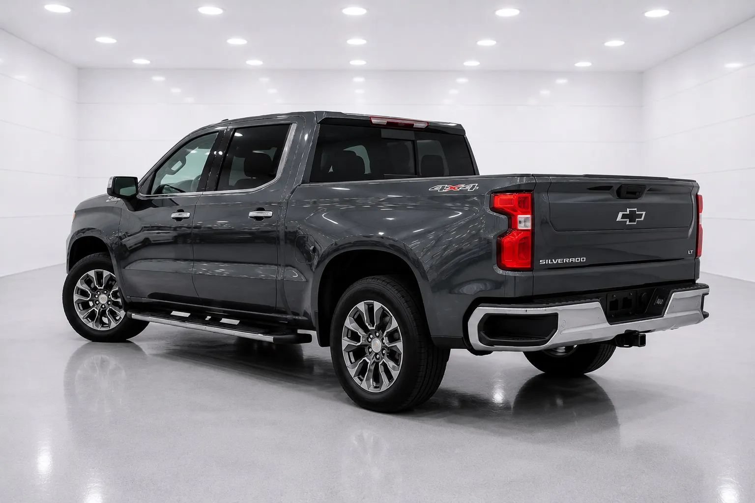 Used 2019 Chevrolet Silverado 1500 RST w/ All-Star Edition AWD/4WD image 3
