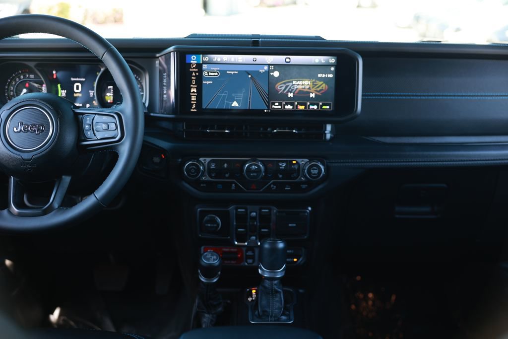 Used 2024 Jeep Wrangler Unlimited Rubicon 4xe image 26