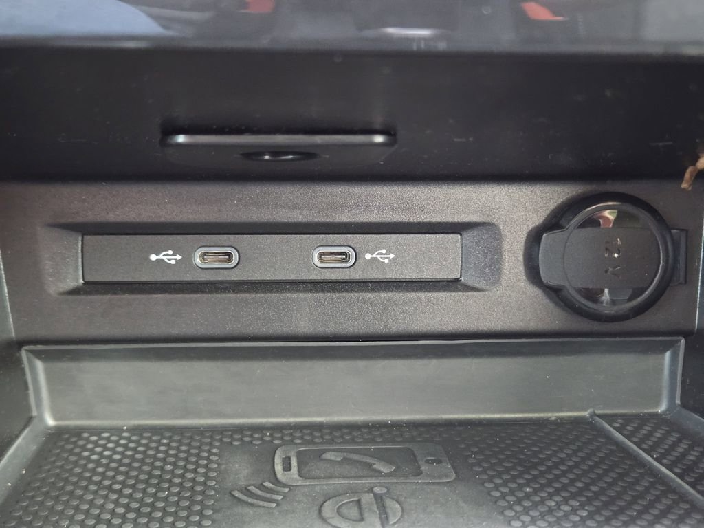 Used 2024 Volkswagen Tiguan SE R-Line image 28