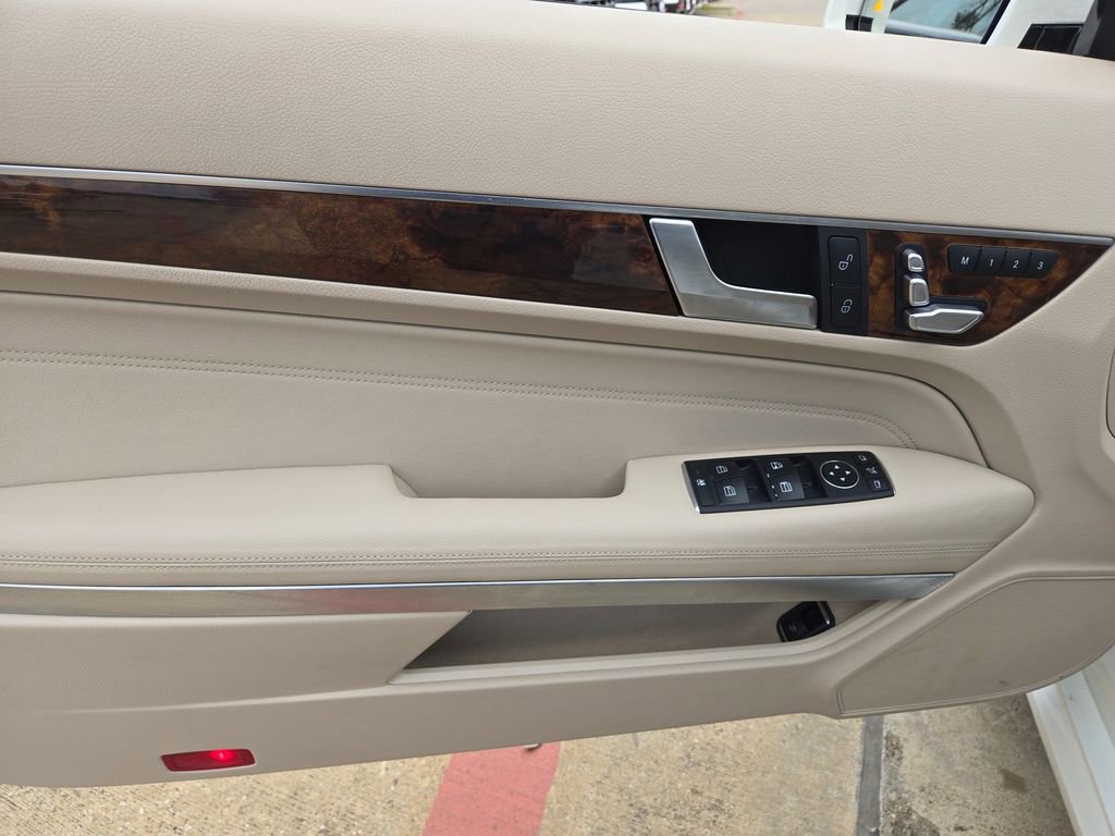 Used 2017 Mercedes-Benz E 400 E 400 w/ Premium 2 Package image 27