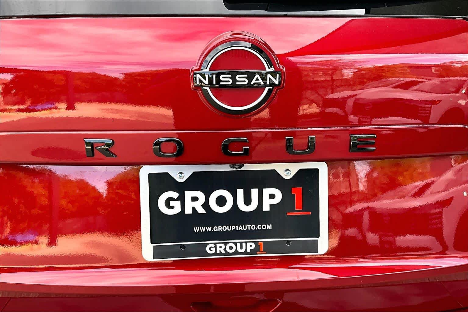 New 2027 Nissan Rogue Dark Armor FWD image 8