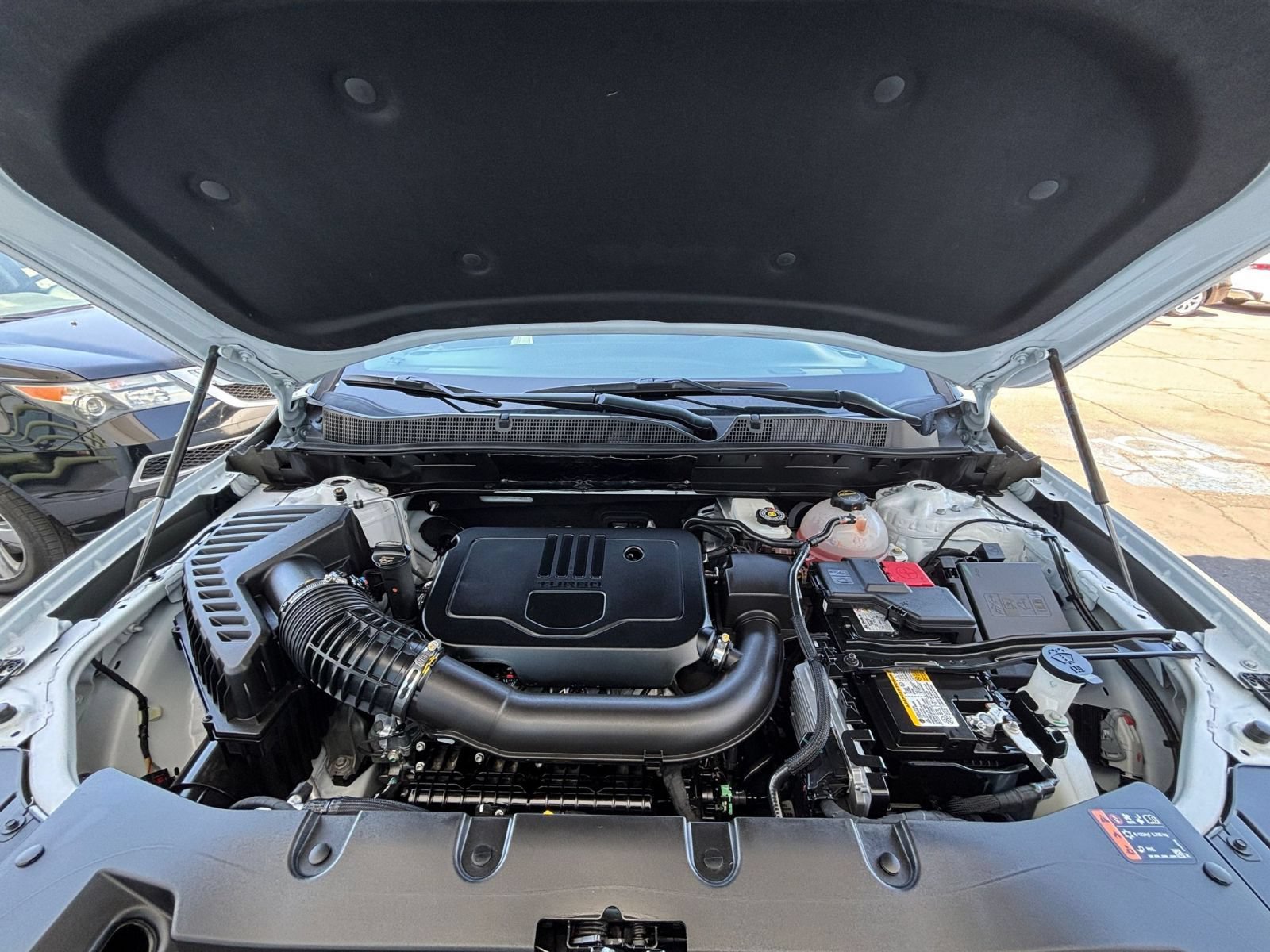 Used 2025 Chevrolet Blazer LT FWD image 33