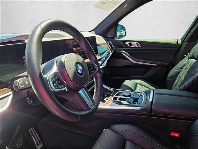 Certified 2024 BMW X7 xDrive40i w/ M Sport Package AWD/4WD image 10
