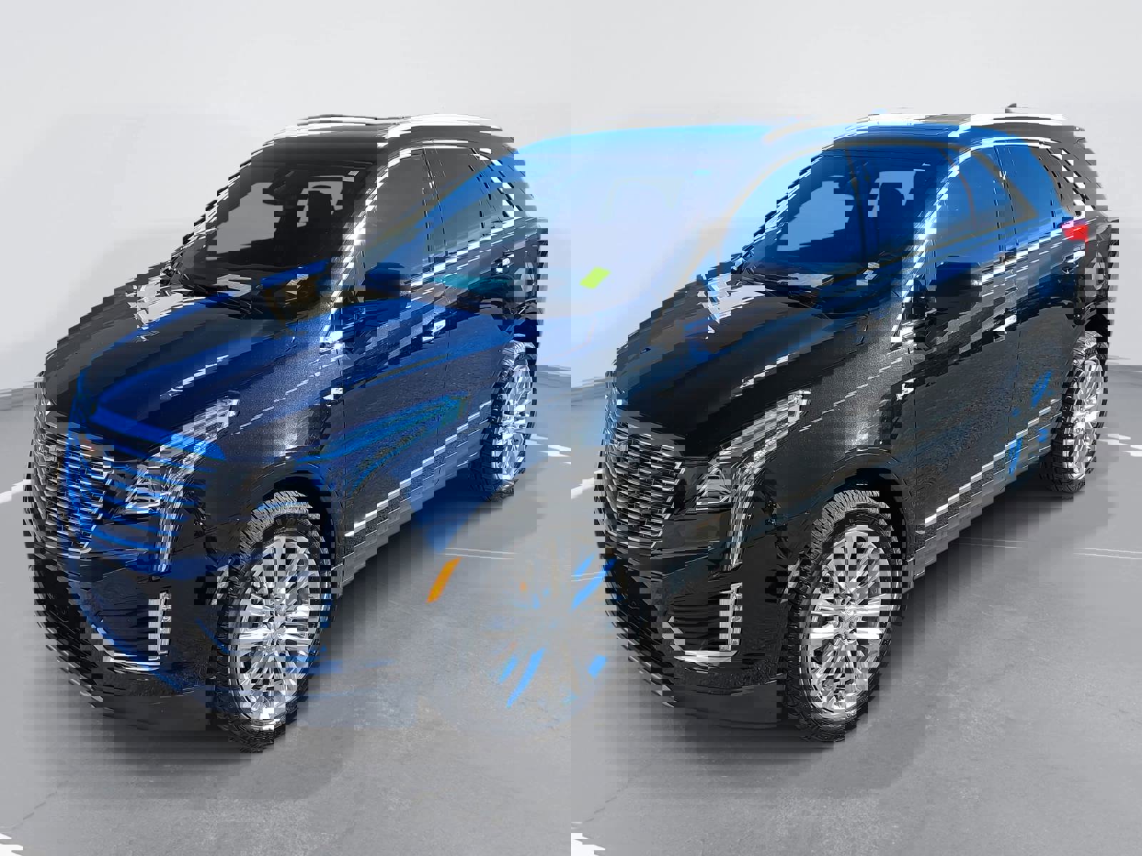 Used 2017 Cadillac XT5 Platinum image 1