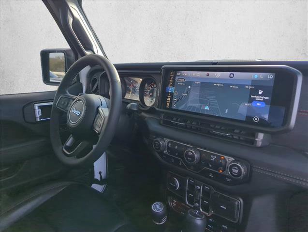Used 2025 Jeep Gladiator Rubicon w/ Convenience Group image 21