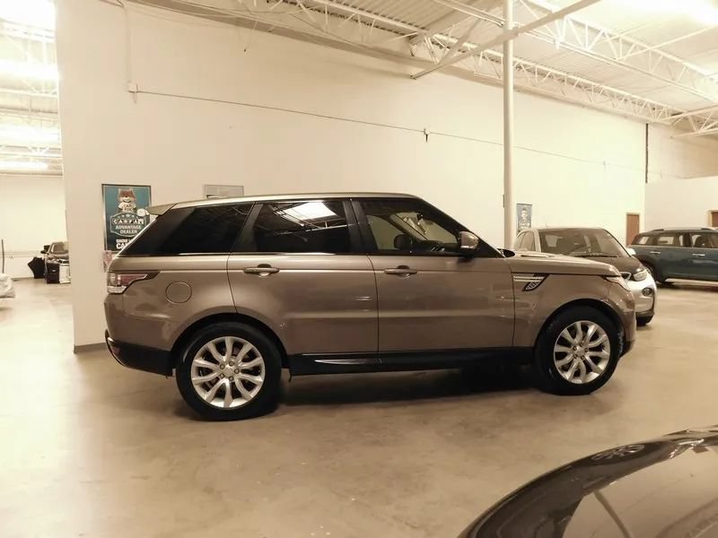 Used 2017 Land Rover Range Rover Sport HSE AWD/4WD image 7