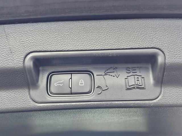 Certified 2022 Ford Explorer XLT w/ Equipment Group 202A image 30