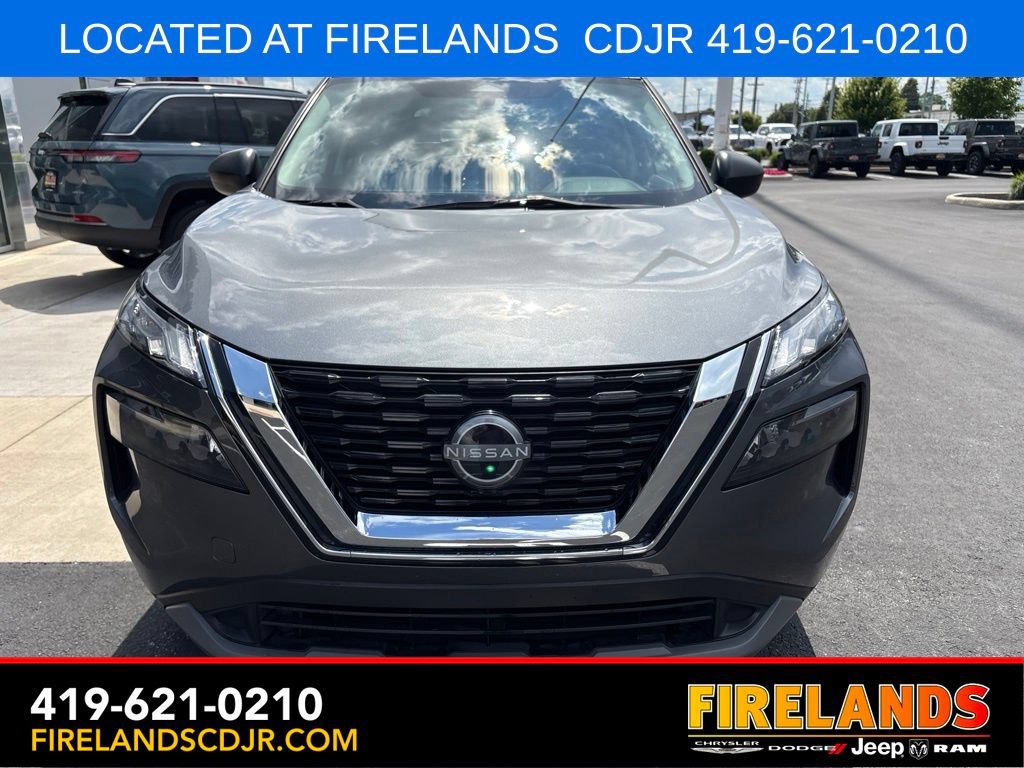 Used 2023 Nissan Rogue S AWD/4WD image 8