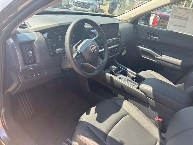 New 2026 Nissan Pathfinder SL w/ SL Premium Package FWD image 10