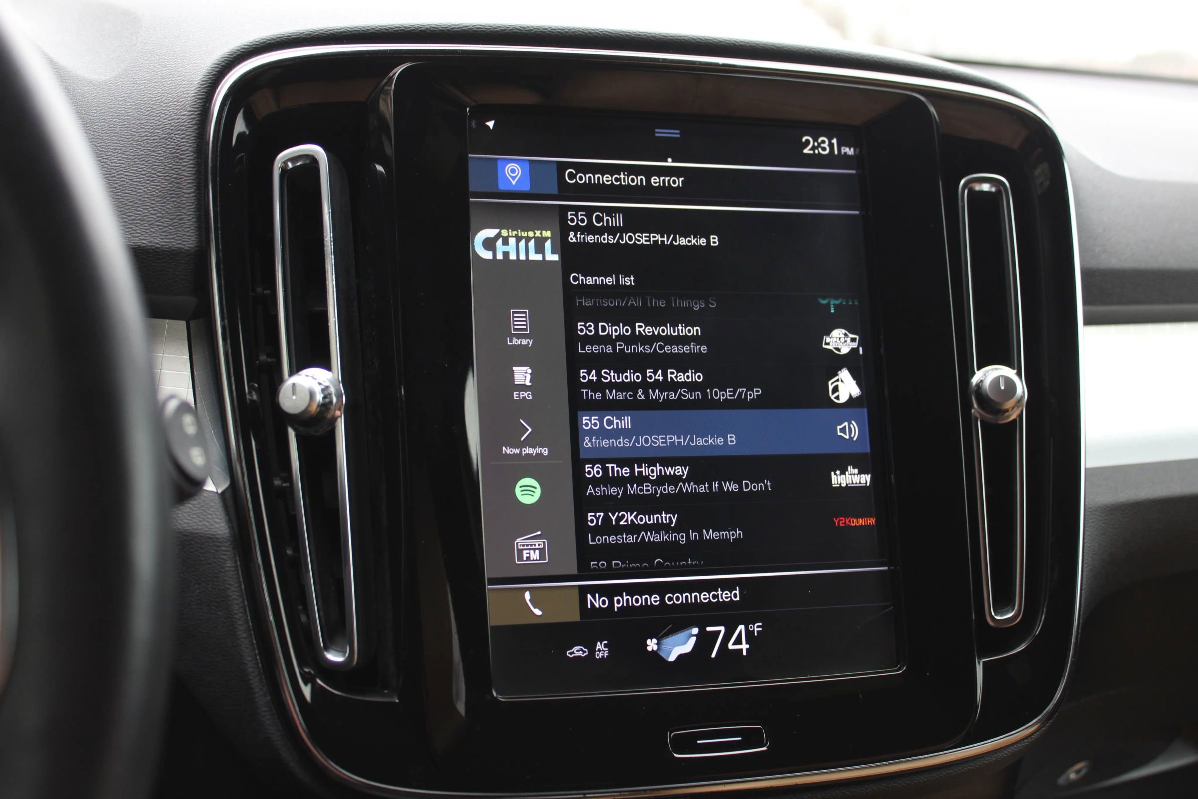 Used 2019 Volvo XC40 T5 Momentum image 30