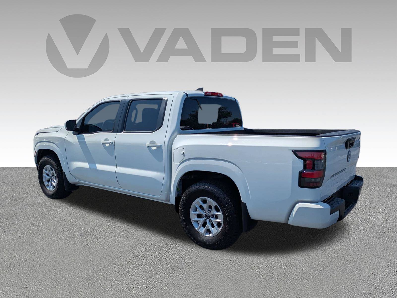 Used 2024 Nissan Frontier SV RWD image 26