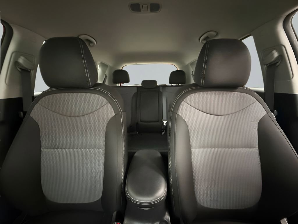 Used 2017 Kia Soul + FWD image 25
