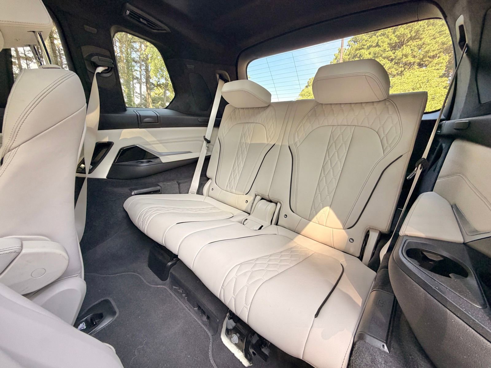 Used 2024 BMW X7 xDrive40i w/ Executive Package AWD/4WD image 16