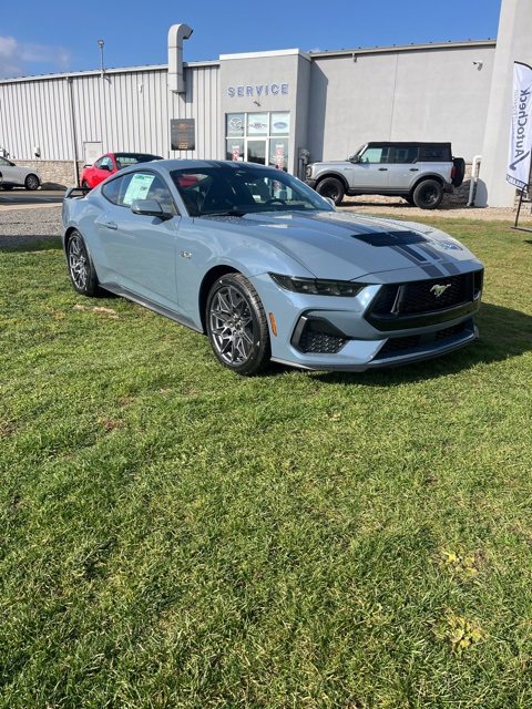 New 2026 Ford Mustang GT Premium w/ GT Performance Package image 3