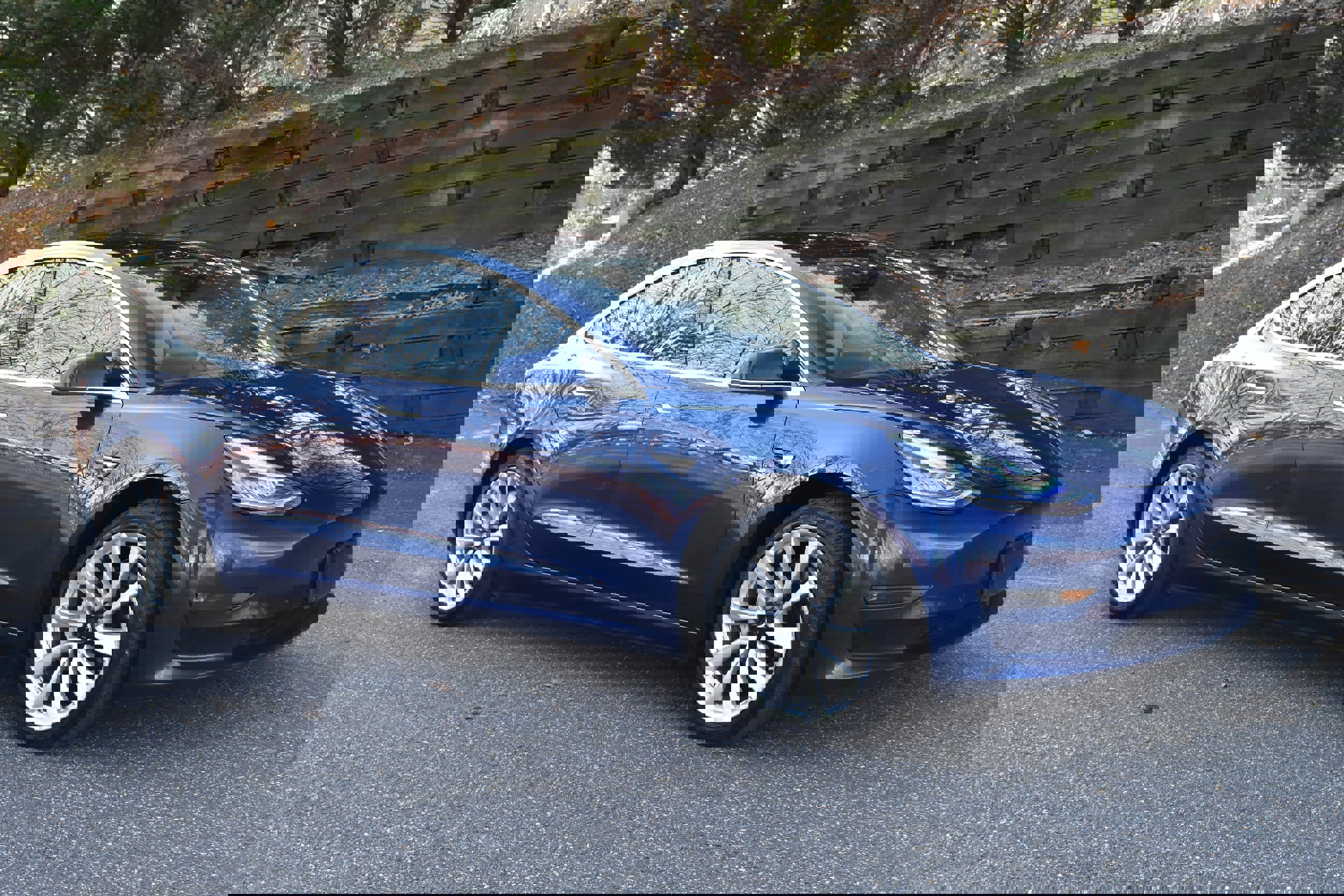 Used 2018 Tesla Model 3 Long Range image 11