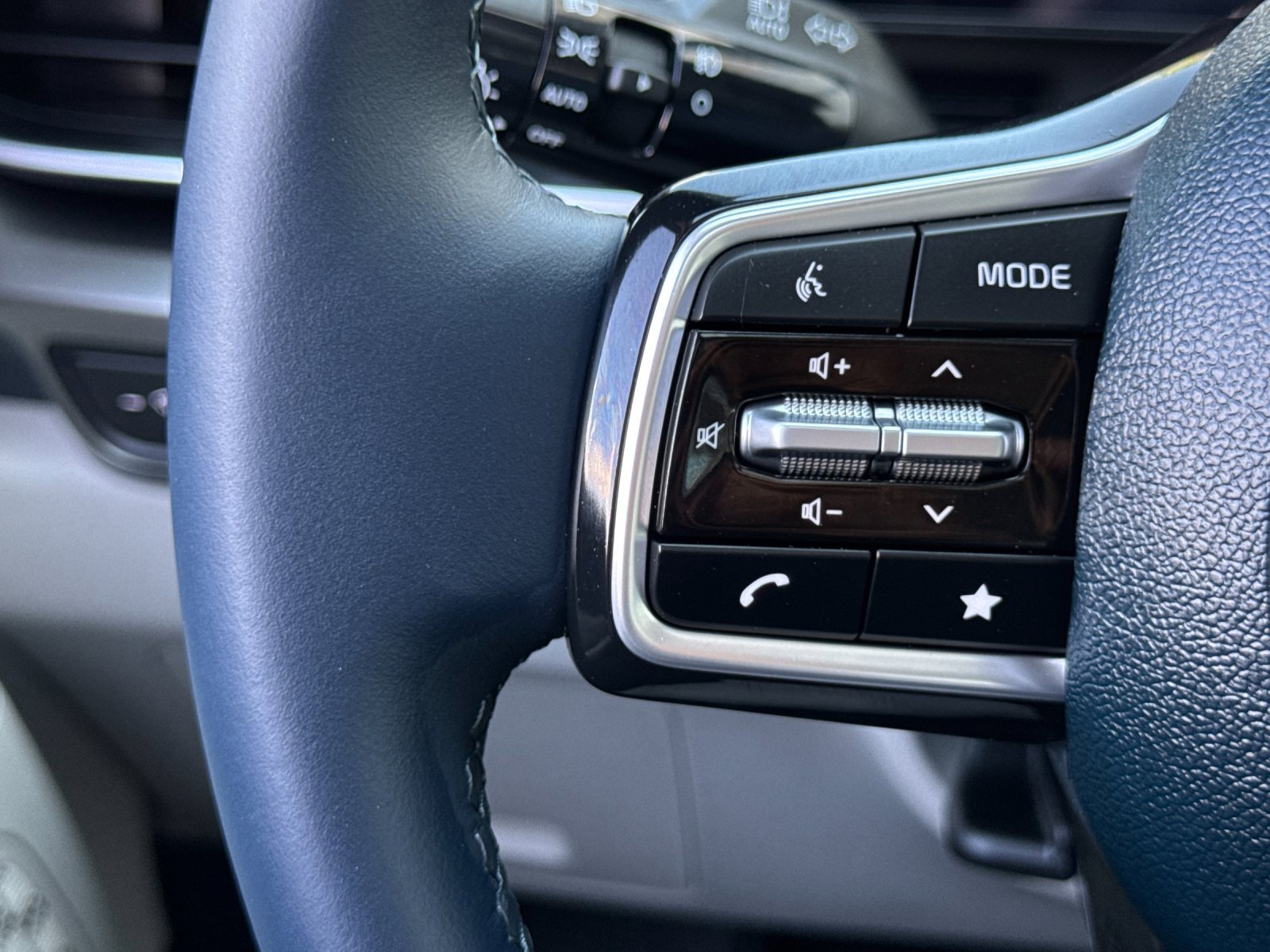 New 2026 Kia Carnival SX image 28