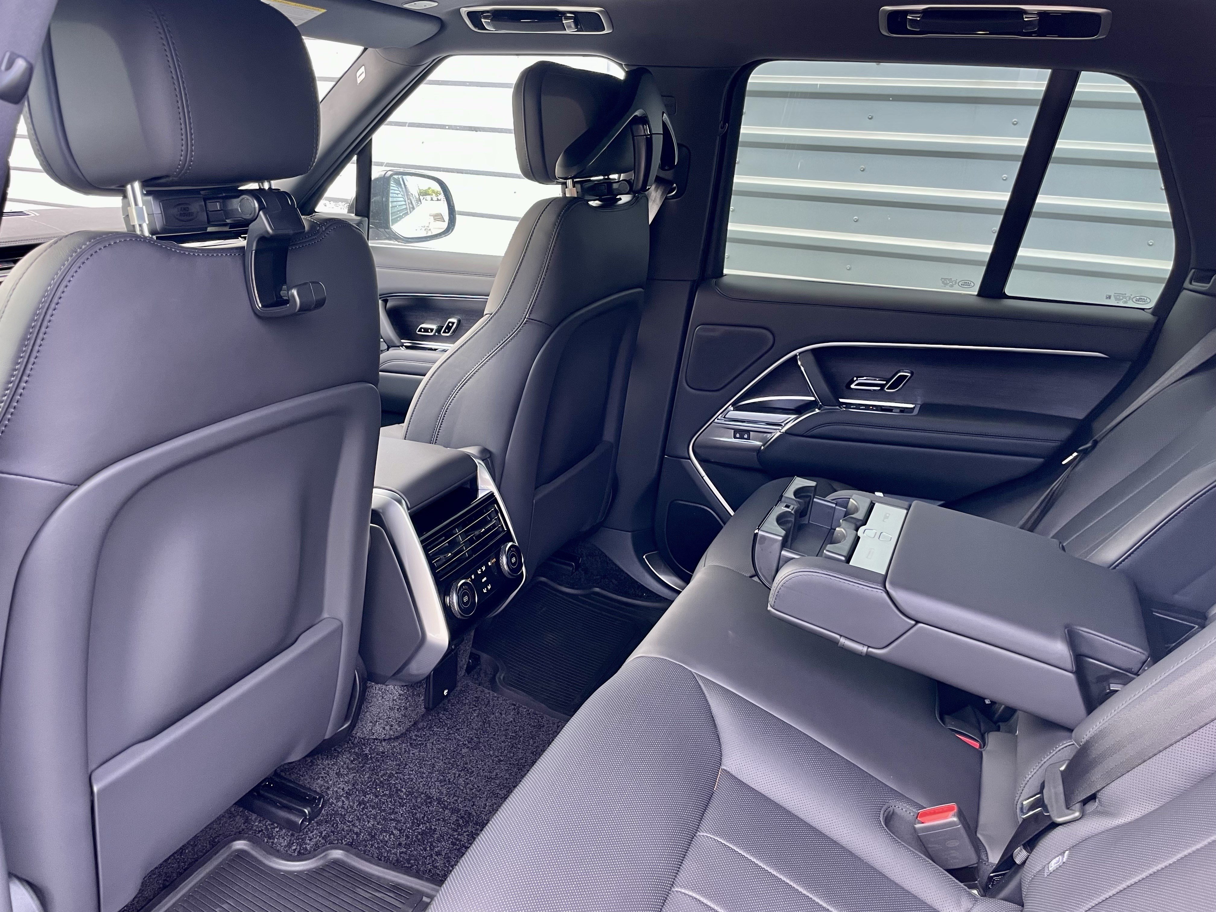 New 2027 Land Rover Range Rover SE AWD/4WD image 30