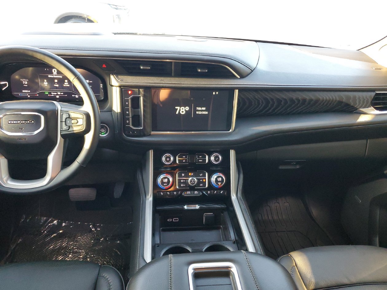 Used 2023 GMC Yukon XL Denali RWD image 12