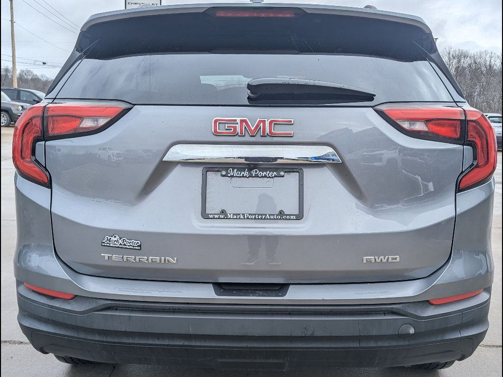 Used 2021 GMC Terrain SLE w/ Driver Convenience Package AWD/4WD image 10