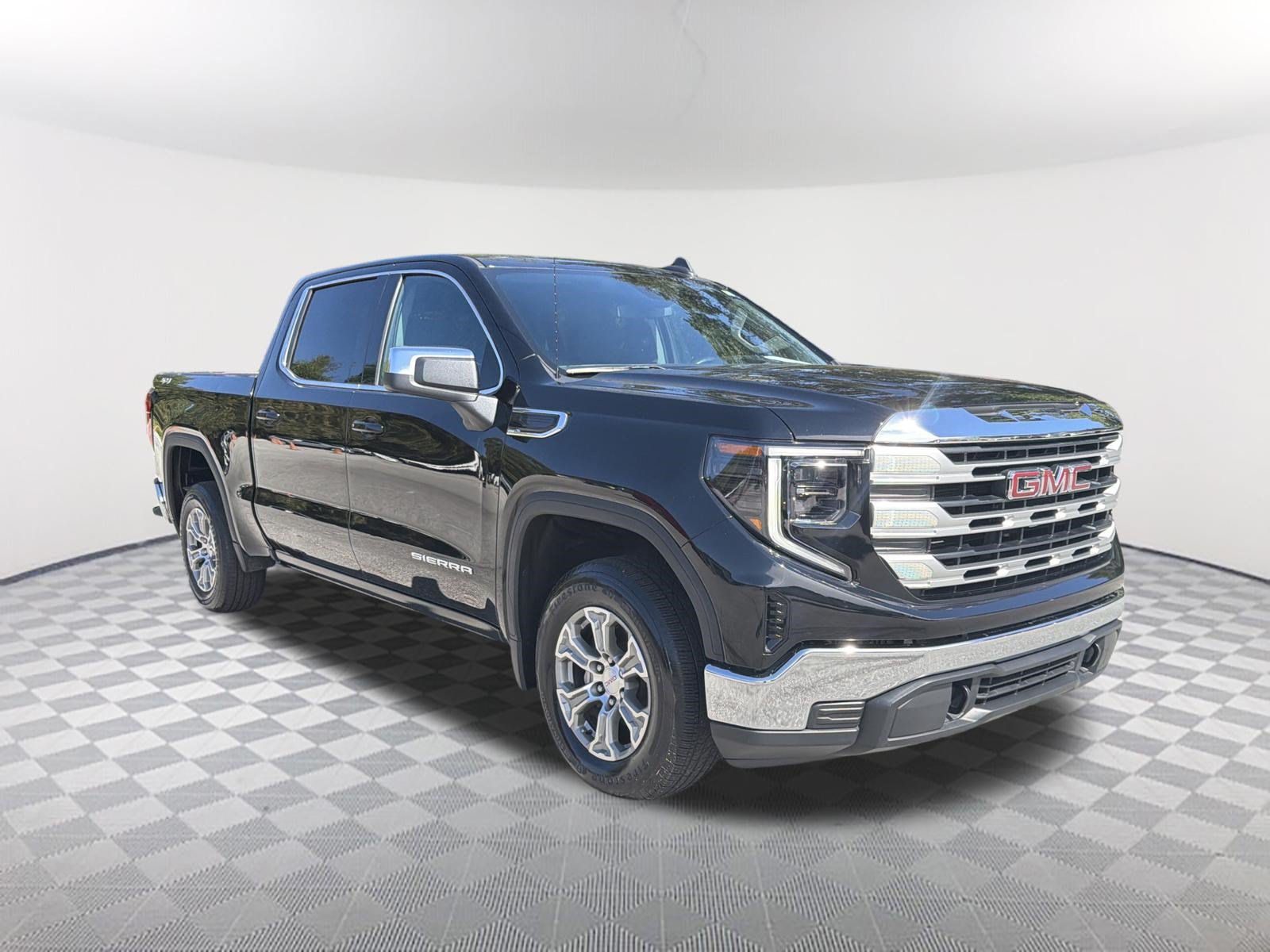 Used 2022 GMC Sierra 1500 SLE AWD/4WD image 3