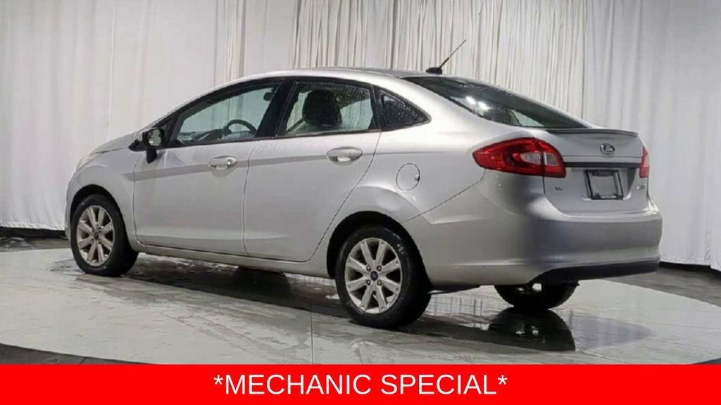 Used 2013 Ford Fiesta SE image 6