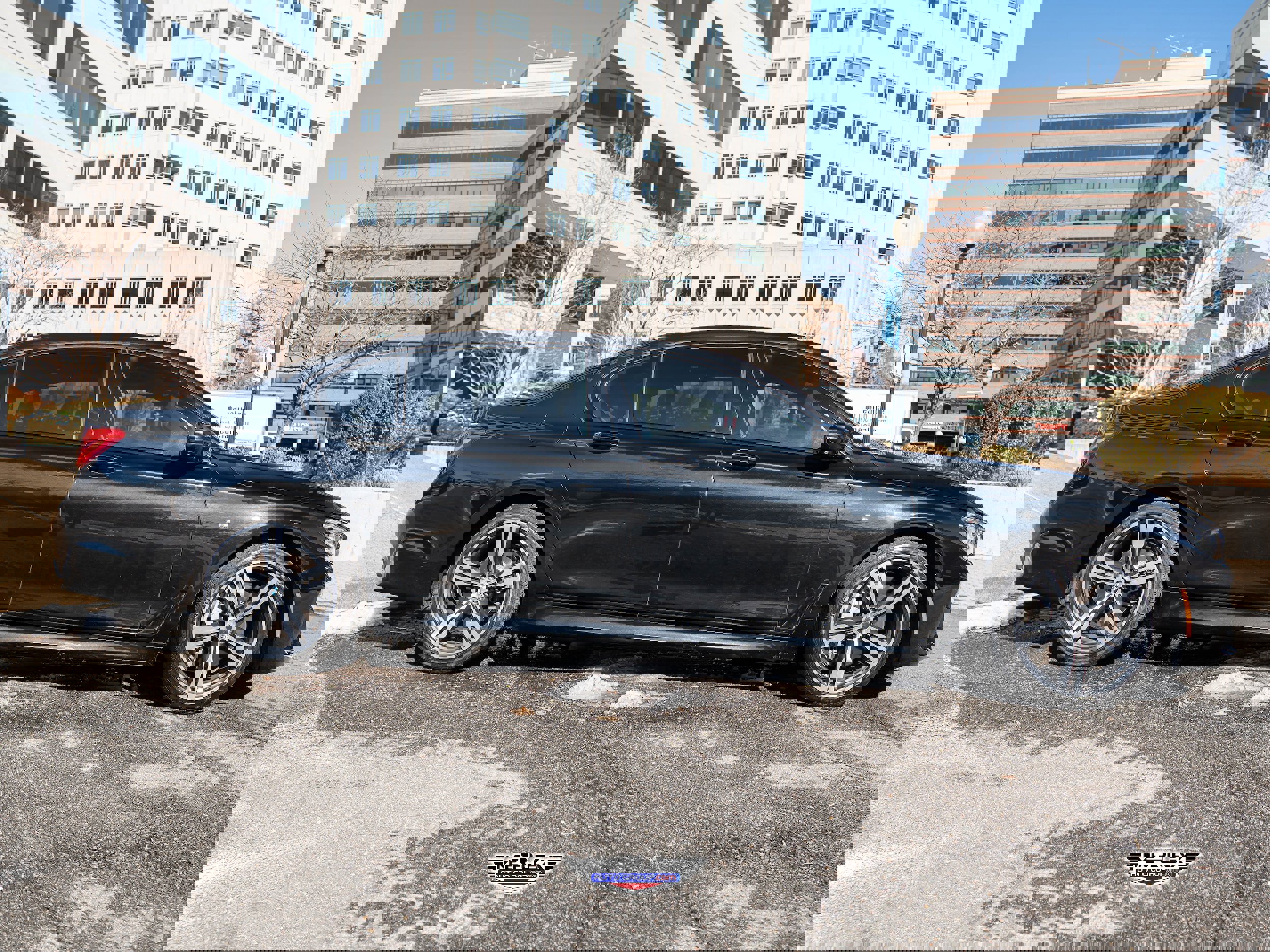 Used 2017 BMW 750i RWD image 8