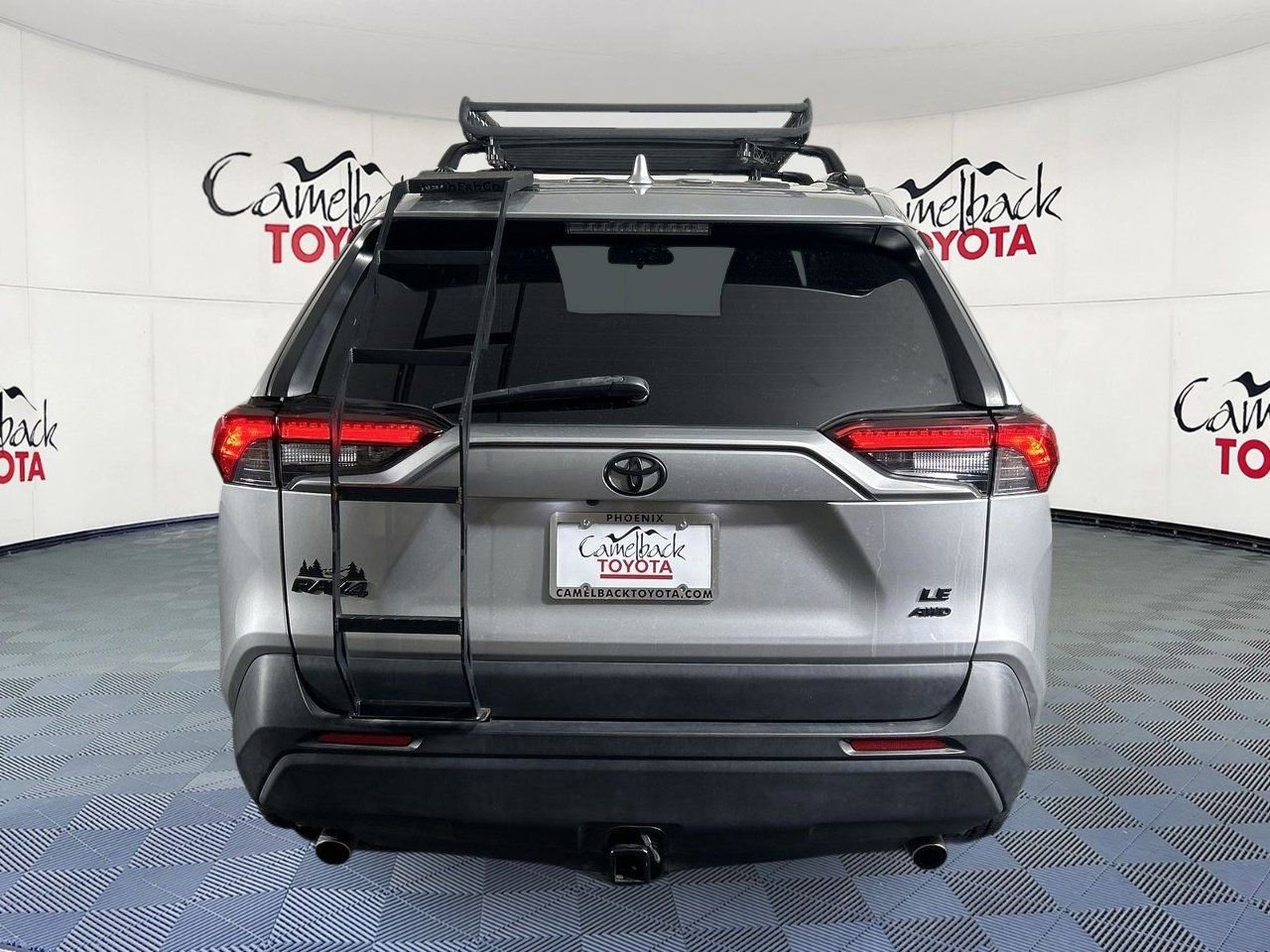 Used 2021 Toyota RAV4 LE image 7